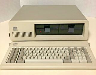 Vintage Ibm 5150 Desktop Personal Computer Pc With F Model Keyboard