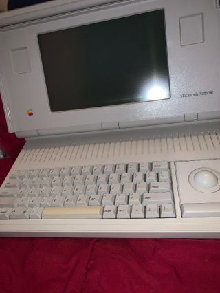 Vtg Apple Macintosh Portable Computer M5126