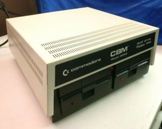 Vintage Commodore Computer Cbm Dual Floppy Disk Drive Model 2040 Pet,  Cables