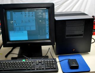 1988 First Gen Next Cube Boots To Openstep 4.  2 W/68040 W/kbd,  Monitor & Mouse