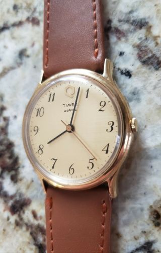 Mens Vintage Timex Q Quartz Watch With Strap And Bracelet.  Battery,
