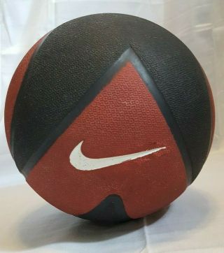 Vintage Nike Medicine Ball Rubber Red Maroon & Black 8 Lbs 3.  63 Kg Easy Grip