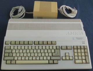 Rare Vintage Commodore " Amiga 500 Plus " Computer (vgc)