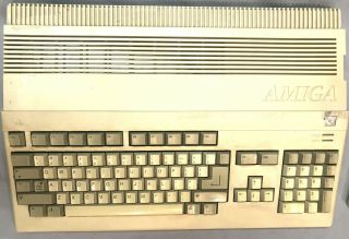 Commodore Amiga 500 W/ram Card 1mb,  Kickrom/wb 1.  3 Disk,  Power Supply And Mouse