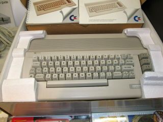 Commodore 64 Computer System w/EXTRAS. 2