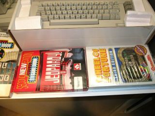 Commodore 64 Computer System w/EXTRAS. 3