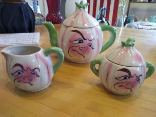 Vintage Hand Painted Ceramic Onion W/ Face Tea Pot Creamer & Sugar Set Japan