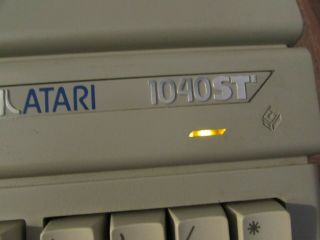 Vintage Atari 1040 st computer 2