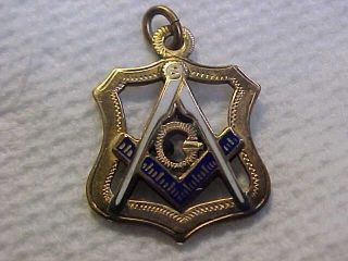 Vintage 14k Gold Enameled Masonic Freemason Charm Pendant 1 " X 3/4 ".  2.  1 Gram