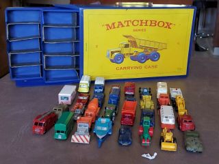 Vintage Collectable Matchbox Series 6 Collectors Case W/ 31 Cars Trucks Lesney