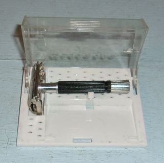 Vintage Gillette Safety Razor In Plastic Case Black Handle Date Code M 4