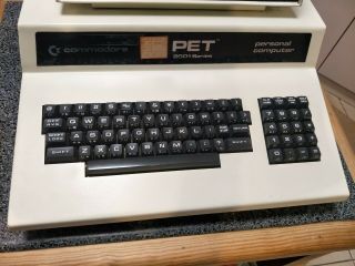 Vintage Commodore PET Model 2001 - 32N B Computer - Before C64 - Rare Japanese 2