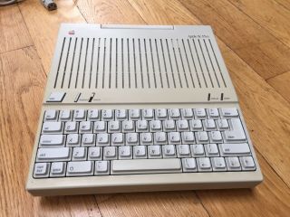 Apple IIc Vintage Computer System A2S4500 II 2c w/ Manuals,  Disks, 2