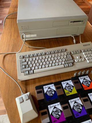 Commodore Amiga A2000 Keyboard,  Mouse,  - Include Full Video Toaster Setup
