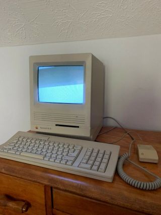 Macintosh Se/30 Model M5119,  Keyboard,  Mouse -