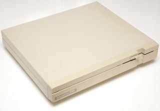 Commodore 128d Personal Computer Model 128 - Dcr 128dcr C128d C128