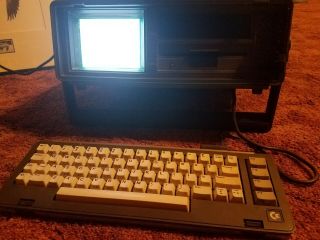 Commodore Portable SX - 64 Executive Color Computer with User ' s Guide 2