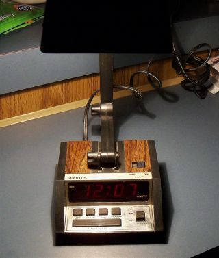 Vintage Spartus Desk Lamp With Digital Alarm Clock 1401 Hong Kong Retro