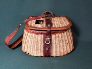 Vintage Split Willow Wicker Leather Fishing Creel Trout Basket Shoulder Strap