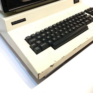 Vintage Commodore PET Model CBM 8032 - 32 B Computer Boots Up Parts/Repair 3