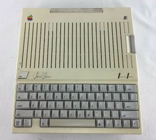 Vintage Apple Computers Iic A2s4000 No Power Cord - Fast - M03