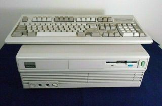 Tandy 1000 Tl/2 Personal Computer,  " Employee Package ",  W/tandy Enhanced Keyboard