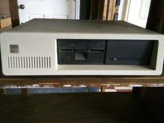 Vintage 1980,  1982 IBM 5160 Personal Computer XT Desktop 3