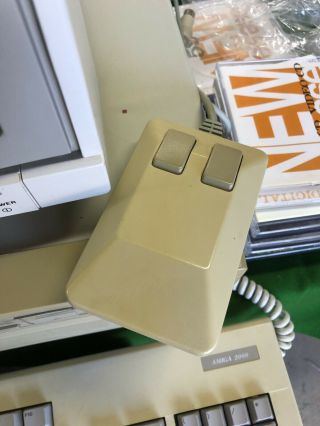 Commodore Amiga 2000 Computer Vintage 3