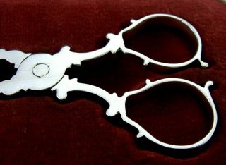 Quality Cased English Sterling Silver Sugar Tongs Or Nips 1963 Georgian Style