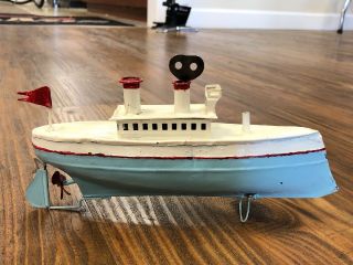Vintage Tin Wind Up Toy Boat 1930 - 40’s Toy Key Wind
