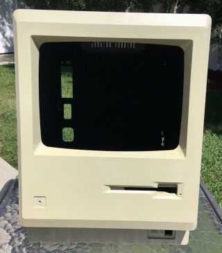 Apple Macintosh Model M0001 128k Empty Shell Case