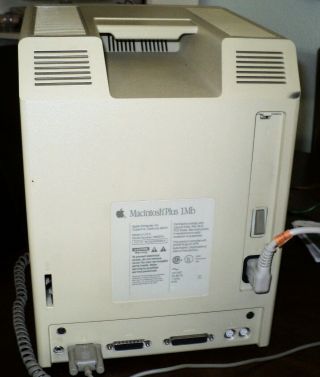 Vintage Apple Macintosh Plus 1Mb M0001A,  Keyboard,  Mouse,  Carry Tote Bag 3