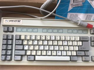 Northgate Omnikey/102 IBM AT Keyboard.  Rare Gold Label 2