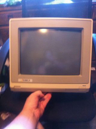 Vintage Commodore Amiga Collor Monitor Model 1080 640x400