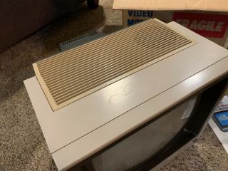 Vintage Commodore 1702 Computer Monitor and for C64 128 2