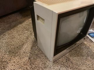 Vintage Commodore 1702 Computer Monitor and for C64 128 3