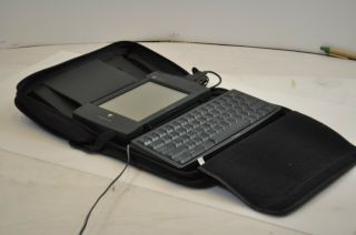 Vintage Newton MessagePad 2100 with Keyboard and Case - no stylus 2