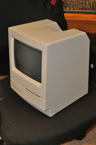 vintage Apple Macintosh Classic Computer M1420 - no yellowing 3