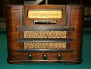 Vintage Old Antique Silvertone Push Button Table Radio,  Model 7036a,  1941,  Restored