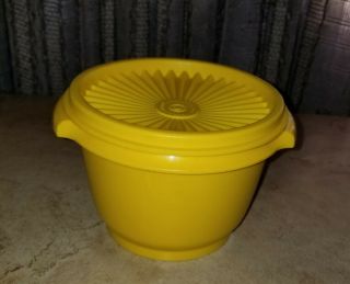 Vintage Tupperware Yellow Servalier Bowl With Lid 886