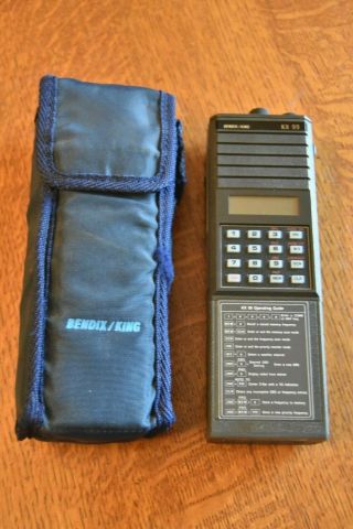 Vintage Bendix/king Kx - 99 Handheld Avaition Transceiver Radio With Case