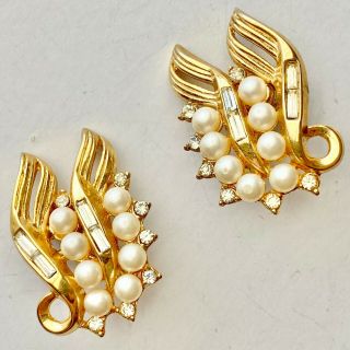 Signed Crown Trifari Vintage Gold Tone Pearl Rhinestone Flower Leaf Earrings 628
