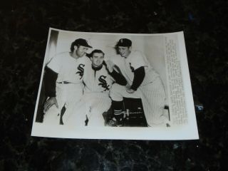 April 16,  1953 - 10 X 8 Ap Wire Photo - White Sox Pierce,  Rivera And Lollar