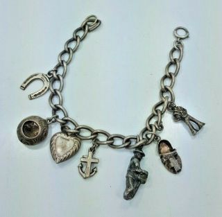 Vintage Sterling Silver Charm Bracelet With 7 Charms