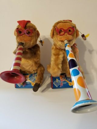 2 Trumpet Playing Monkey Chimp Battery Operated Vintage Japan Tin Toy Alps