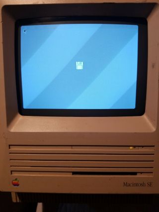 Vintage Apple Macintosh Se 1 Mb Ram 800 K Drive Model No: M5011