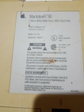 Vintage Apple Macintosh SE 1 MB RAM 800 K Drive Model No: M5011 3