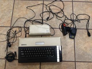 Atari 800xl Computer With Power Supply And Av Cable Paddles