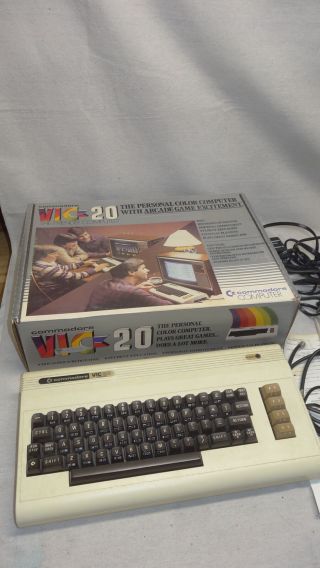 Vintage Commodore Vic 20 Computer / Game System