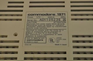 commodore 1571 disk drive - parts - 3